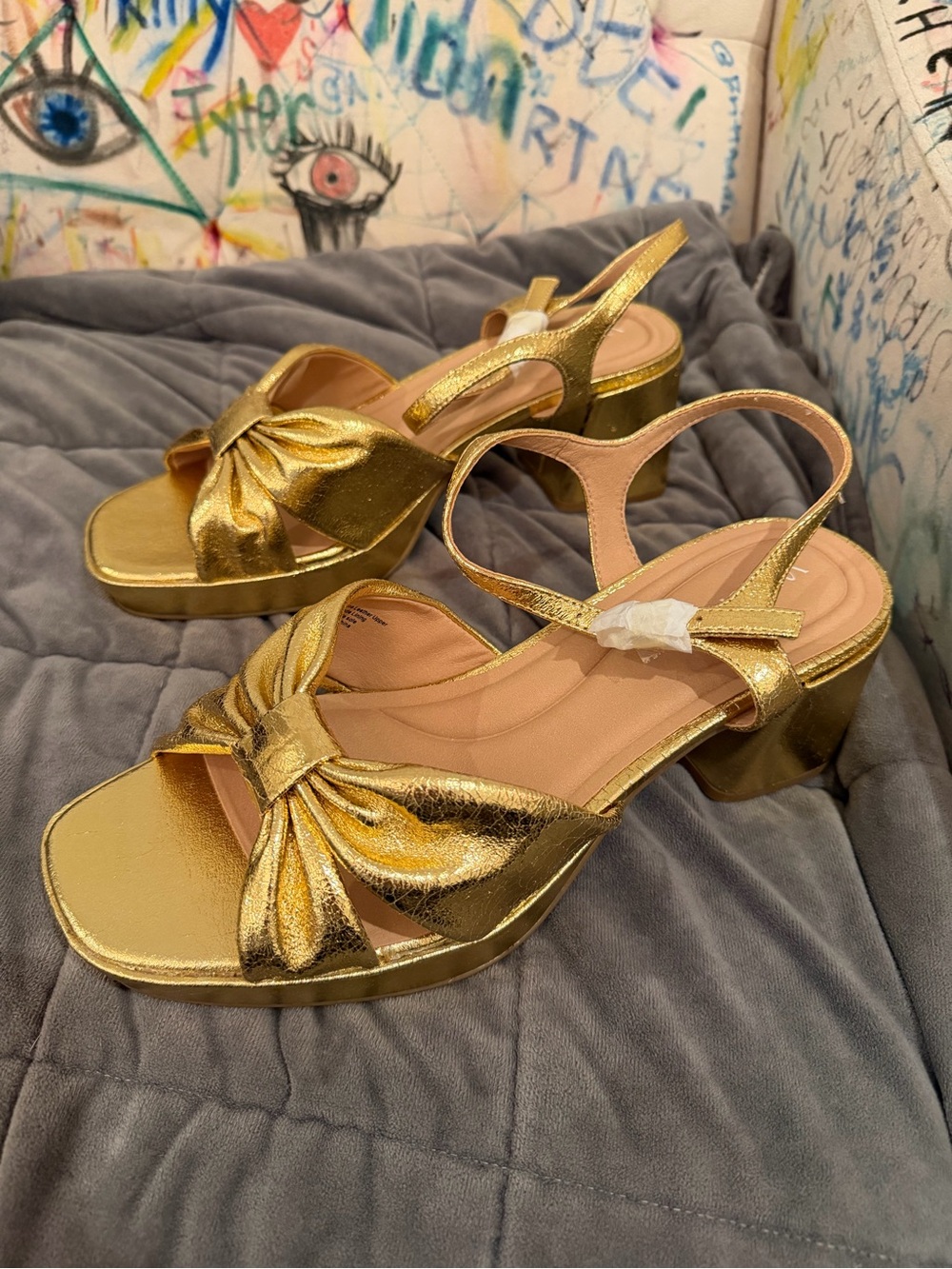 WYDR Studios Darcy Pleated Platform Sandals Gold Metallic Leather Size 11 NWT - Picture 3 of 7